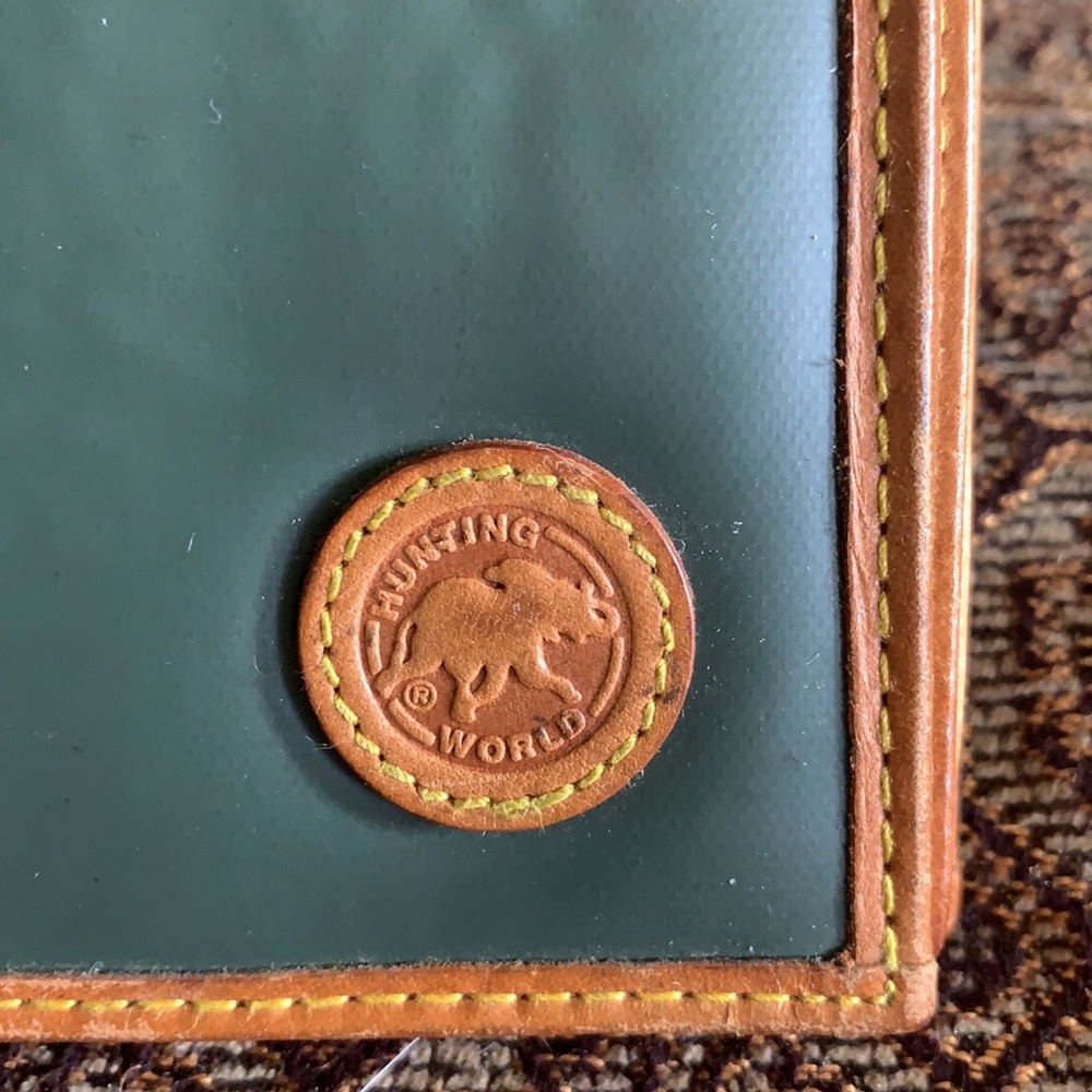 Authentic Hunting World long wallet - Picture 2 of 5